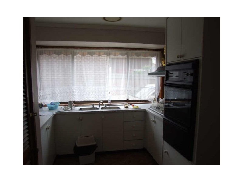 32 Thomas Mitchell Drive, Endeavour Hills VIC 3802