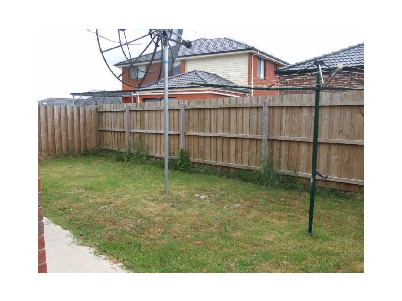 6 Hal Porter Terrace, Lynbrook VIC 3975