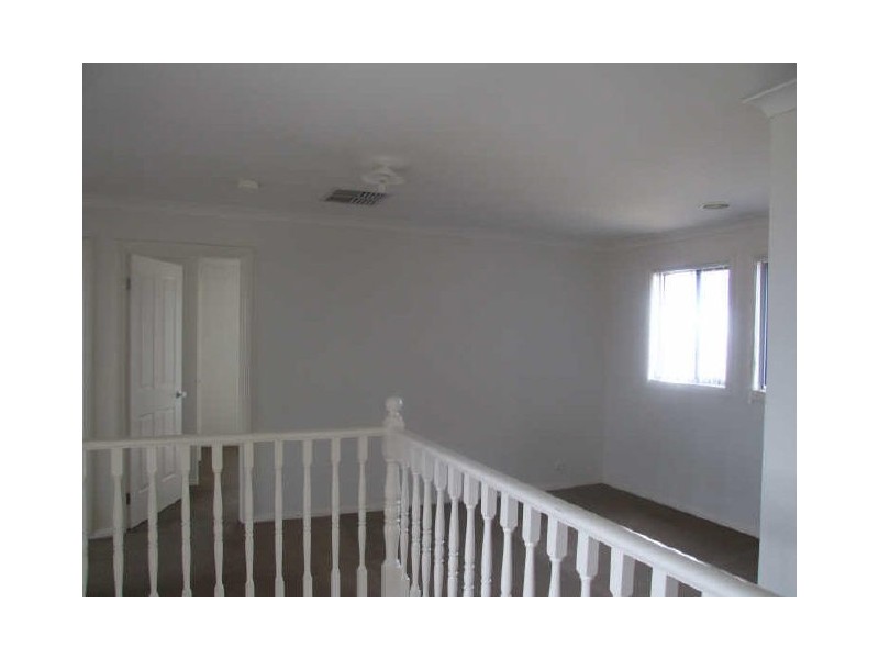 30 Bluehills Boulevard, Pakenham VIC 3810