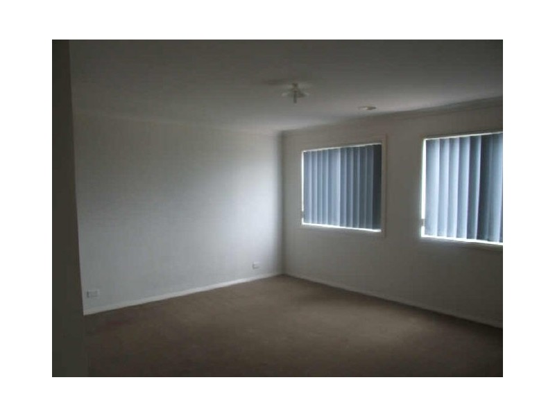 30 Bluehills Boulevard, Pakenham VIC 3810