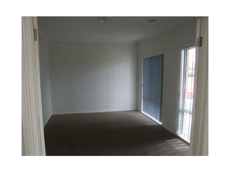 30 Bluehills Boulevard, Pakenham VIC 3810