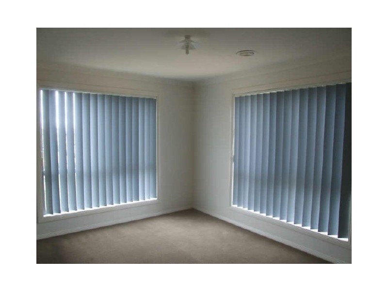 30 Bluehills Boulevard, Pakenham VIC 3810