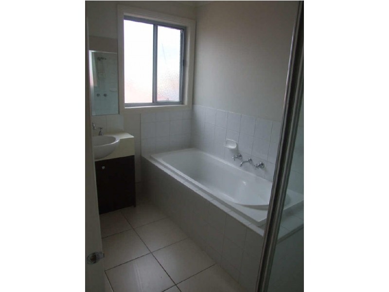 30 Bluehills Boulevard, Pakenham VIC 3810