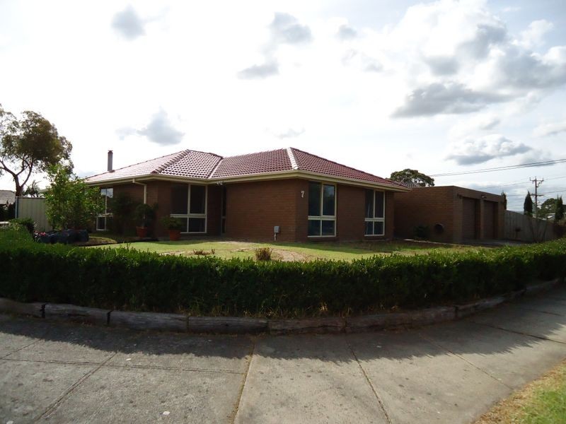 7 Jarvis Crescent, Dandenong North VIC 3175