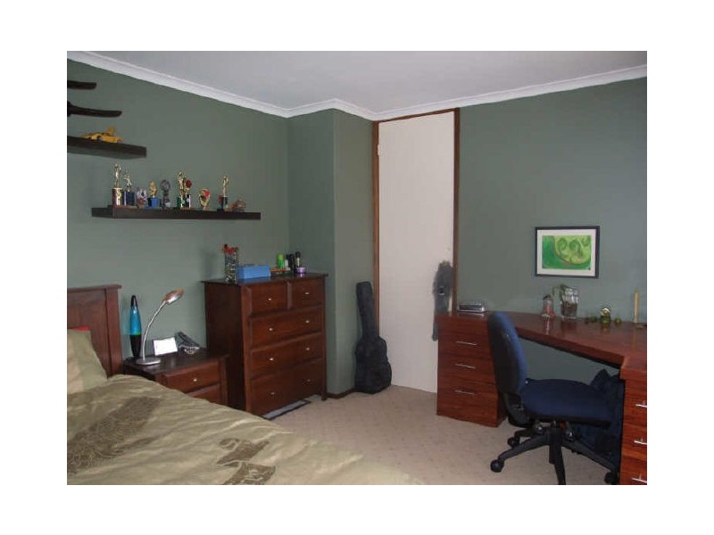 - Somerset Drive, Dandenong North VIC 3175