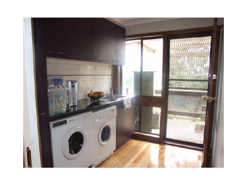 - Somerset Drive, Dandenong North VIC 3175