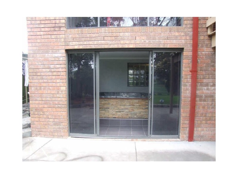 - Somerset Drive, Dandenong North VIC 3175