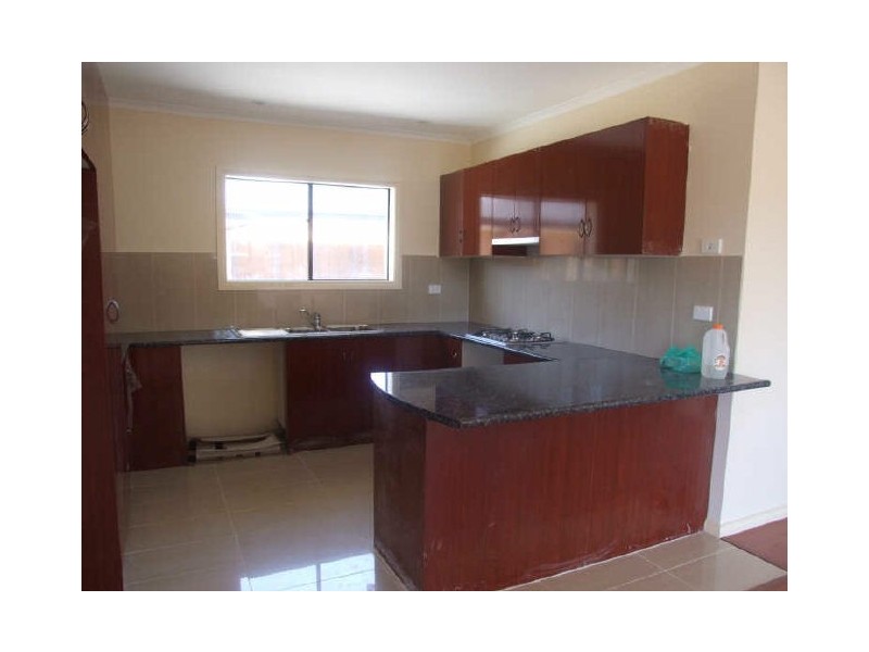 4/67 Grand Central Boulevard, Pakenham VIC 3810