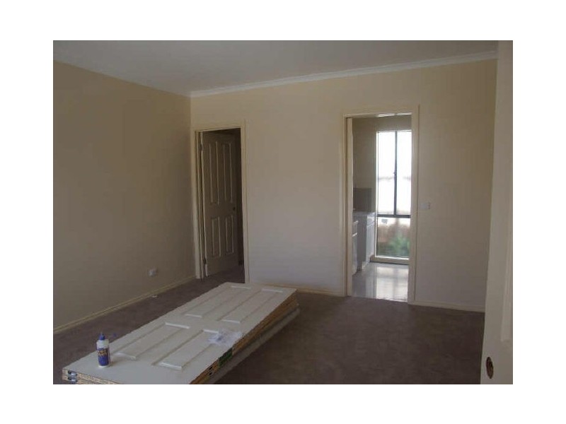 4/67 Grand Central Boulevard, Pakenham VIC 3810