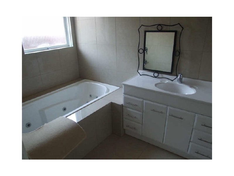 65 Kays Avenue, Hallam VIC 3803