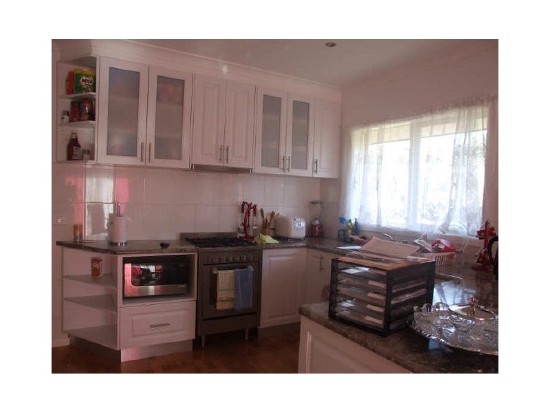 2/4 Lockington Crescent, Dandenong North VIC 3175