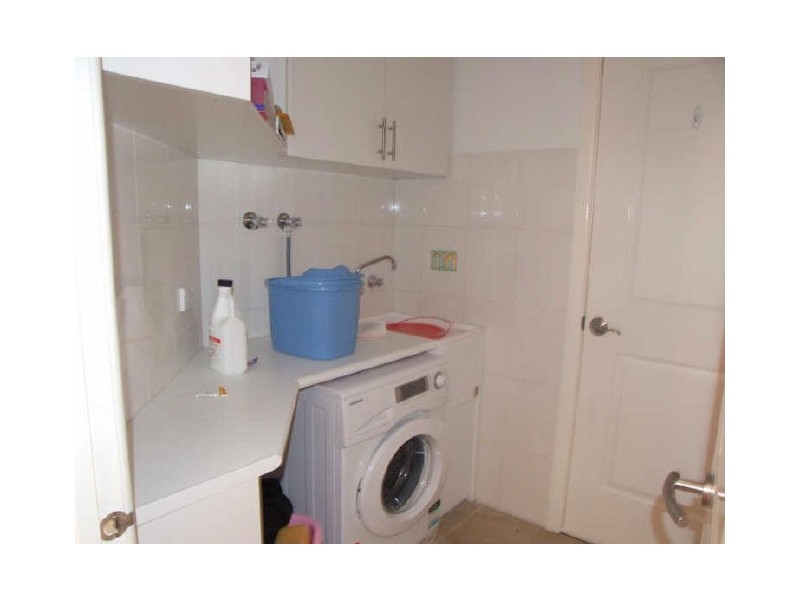 2/4 Lockington Crescent, Dandenong North VIC 3175