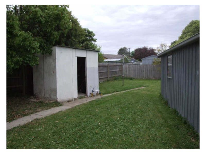 15 Carlton Road, Dandenong North VIC 3175