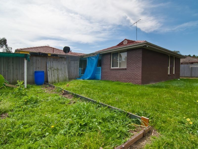 39 Chalcot Drive, Endeavour Hills VIC 3802