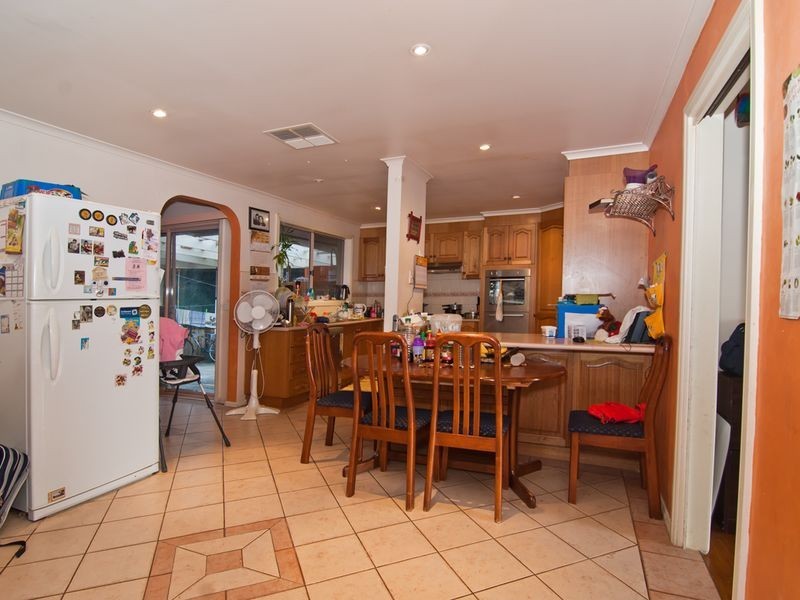 2 Bittern Drive, Endeavour Hills VIC 3802
