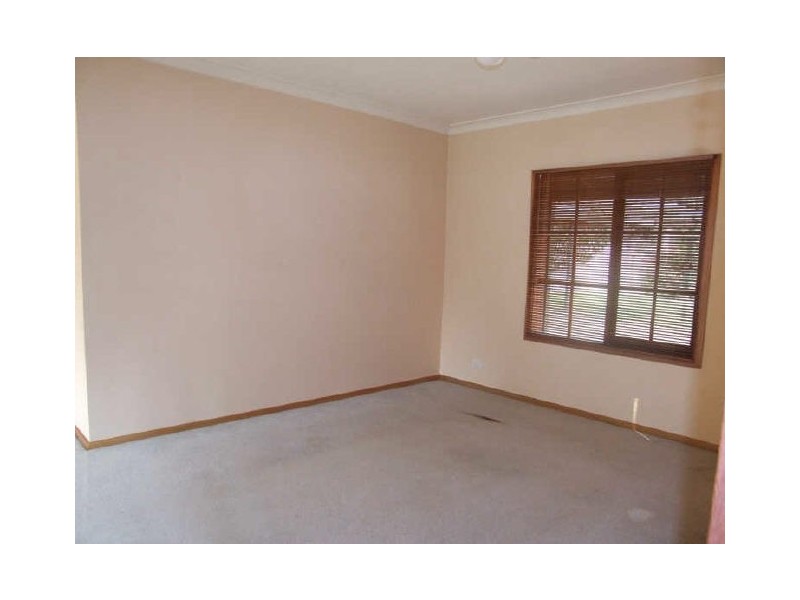 16 Toomuc Valley Road, Pakenham VIC 3810