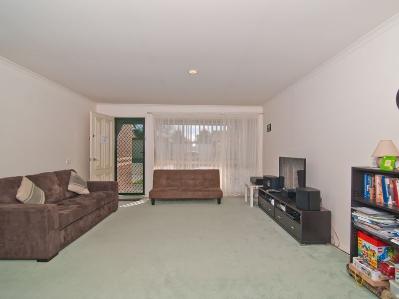 12/8 Monteith Crescent, Endeavour Hills VIC 3802