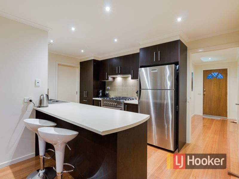 4 Robinvale Court, Endeavour Hills VIC 3802