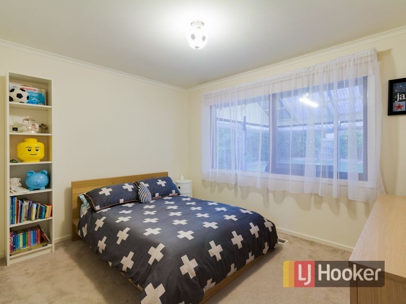 4 Robinvale Court, Endeavour Hills VIC 3802