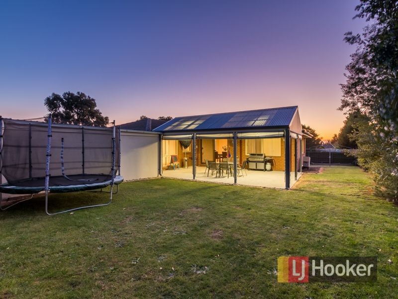 4 Robinvale Court, Endeavour Hills VIC 3802