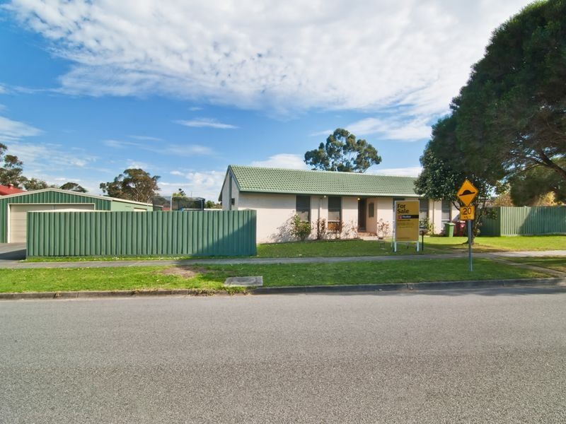 1 Clangula Court, Endeavour Hills VIC 3802