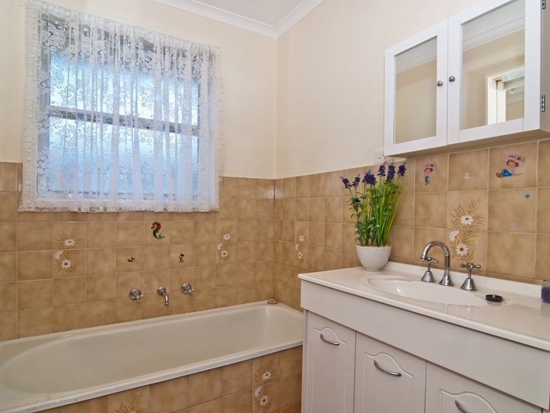 1 Clangula Court, Endeavour Hills VIC 3802