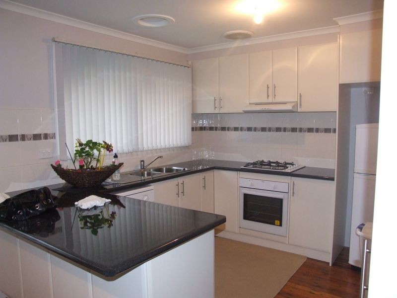 2/58 Sabine Avenue, Dandenong North VIC 3175