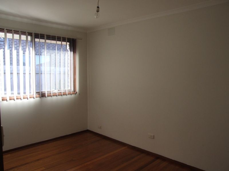 2/58 Sabine Avenue, Dandenong North VIC 3175