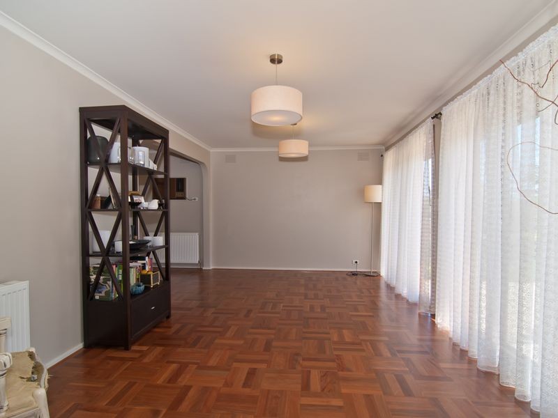 14 Rossiter Avenue, Endeavour Hills VIC 3802