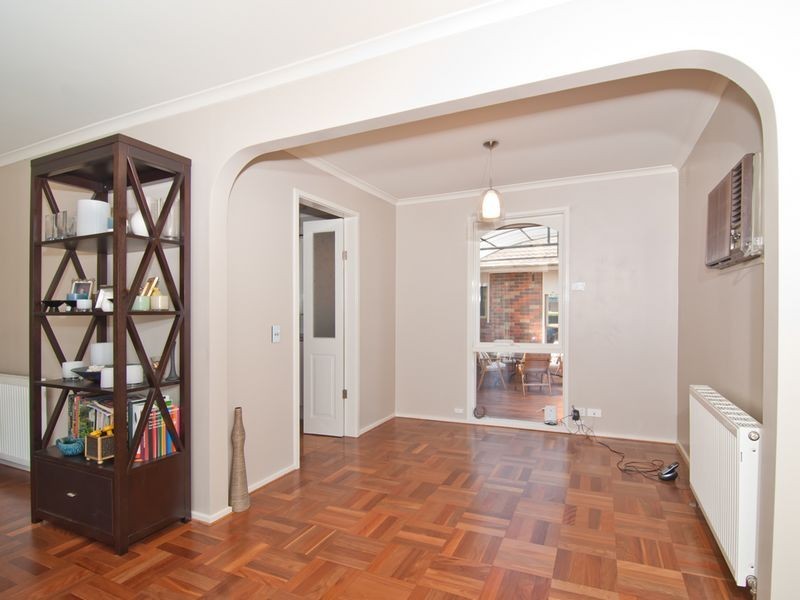 14 Rossiter Avenue, Endeavour Hills VIC 3802