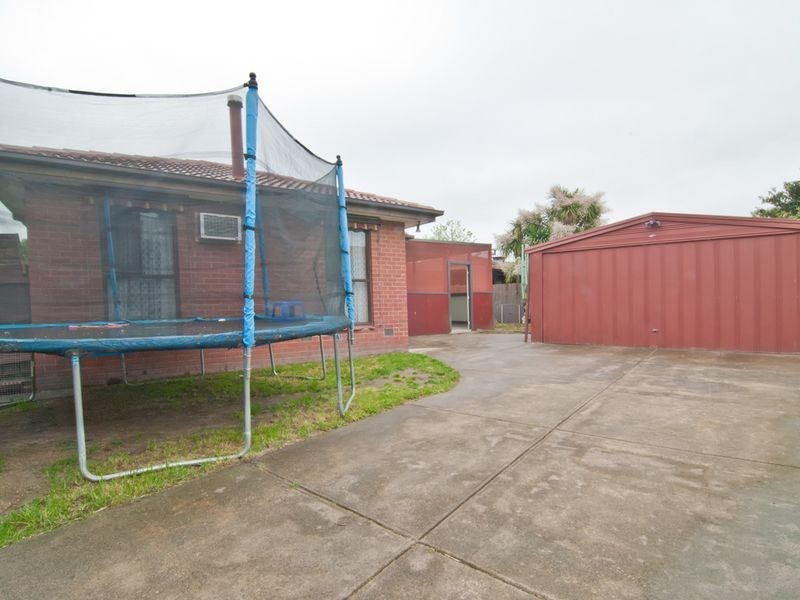 11 Bittern Drive, Endeavour Hills VIC 3802