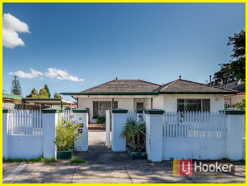 10 Carlton Road, Dandenong North VIC 3175
