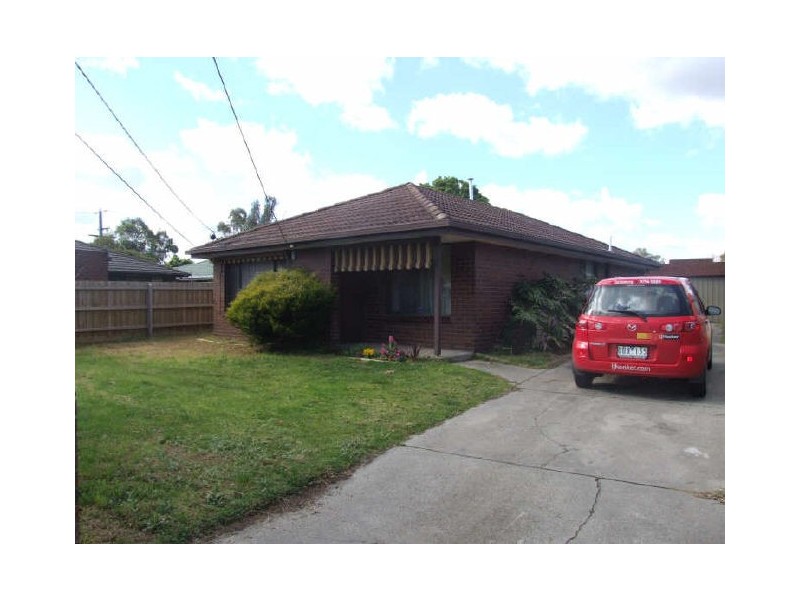 8 Oaks Court, Dandenong VIC 3175