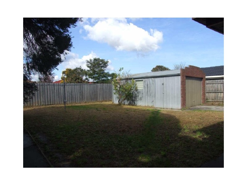 8 Oaks Court, Dandenong VIC 3175