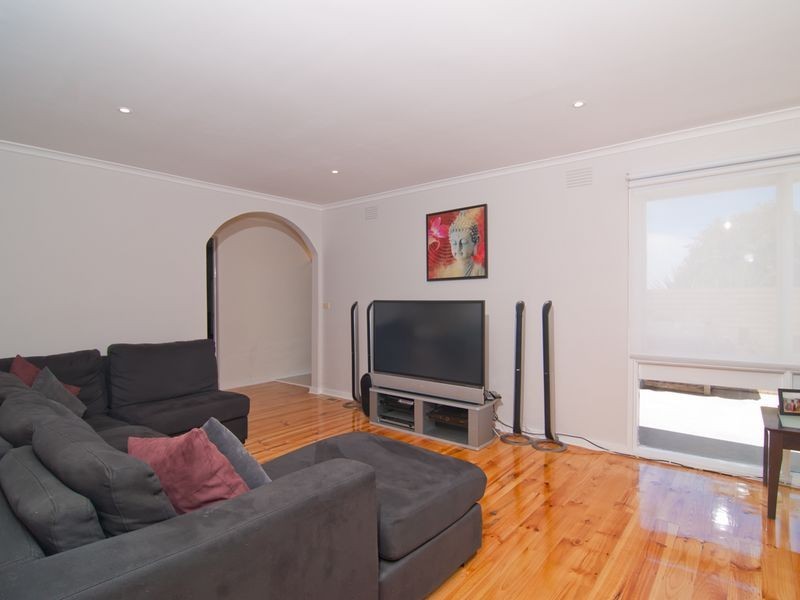 26 Zachary Hicks Crescent, Endeavour Hills VIC 3802