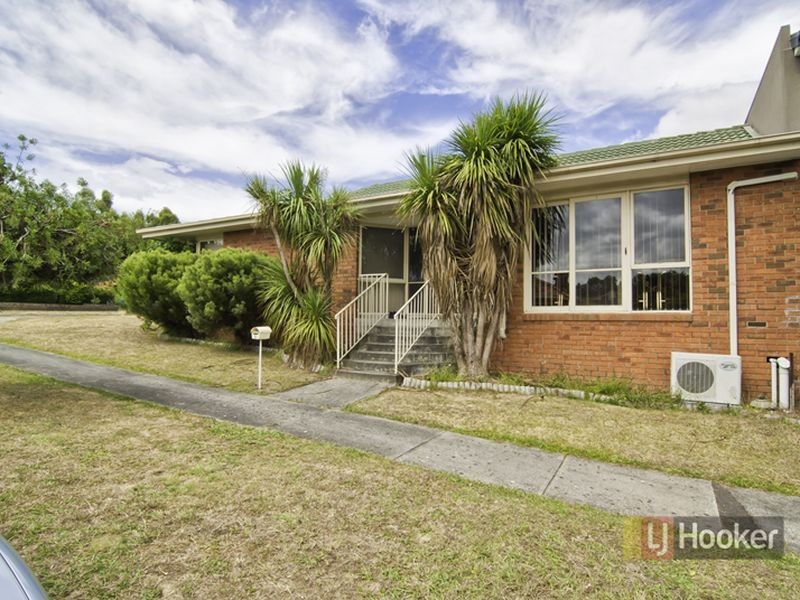 5 Lawson Way, Endeavour Hills VIC 3802