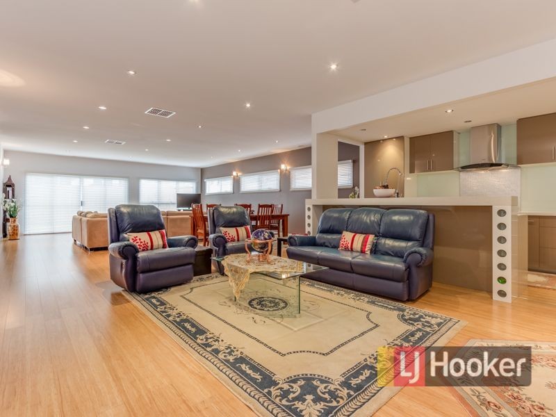 6 Amico Walk, Dandenong VIC 3175