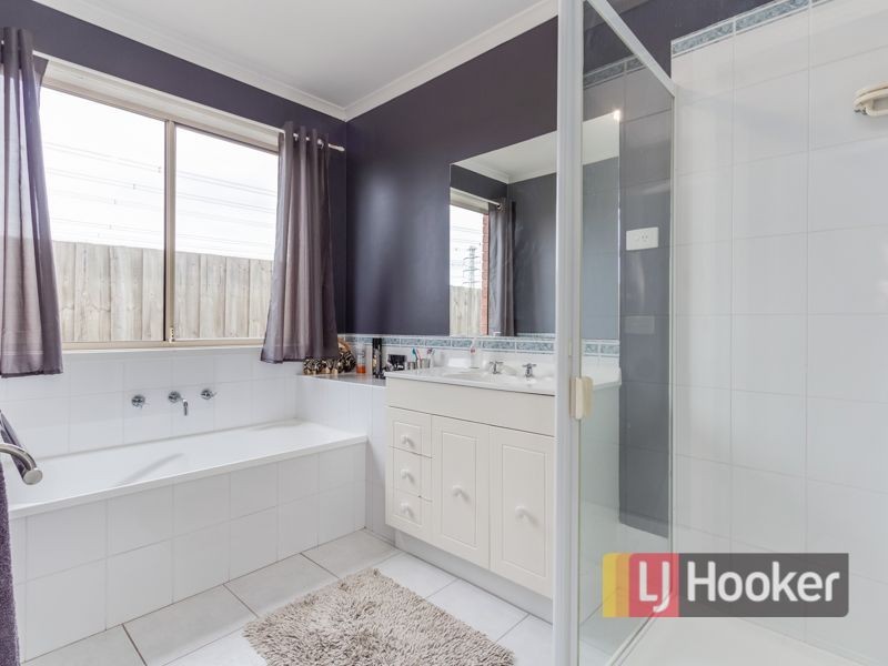 8 Shady Close, Narre Warren South VIC 3805