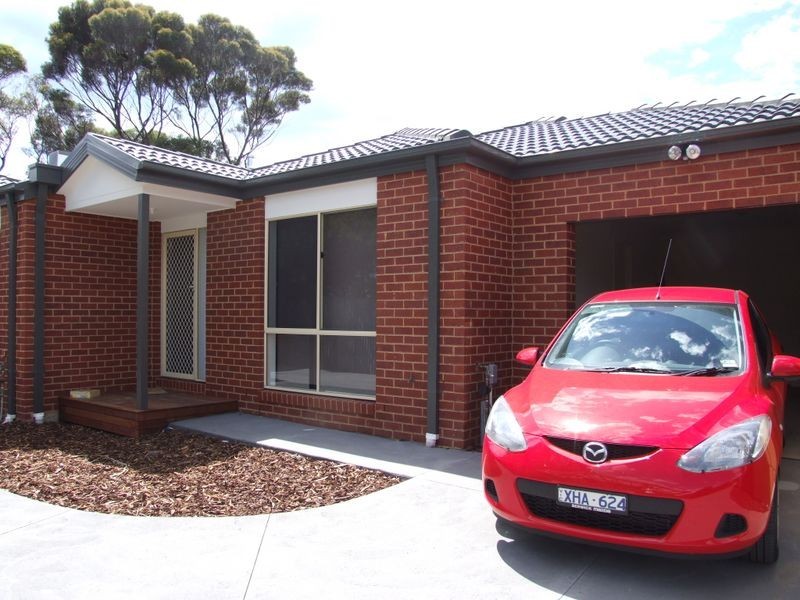 2/90 Rebecca Street, Doveton VIC 3177