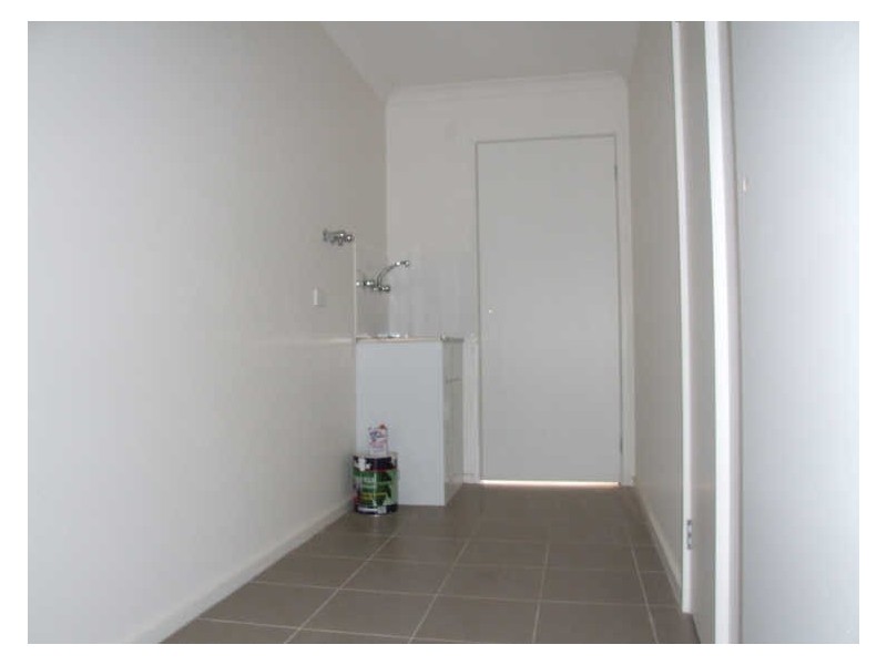 2/90 Rebecca Street, Doveton VIC 3177