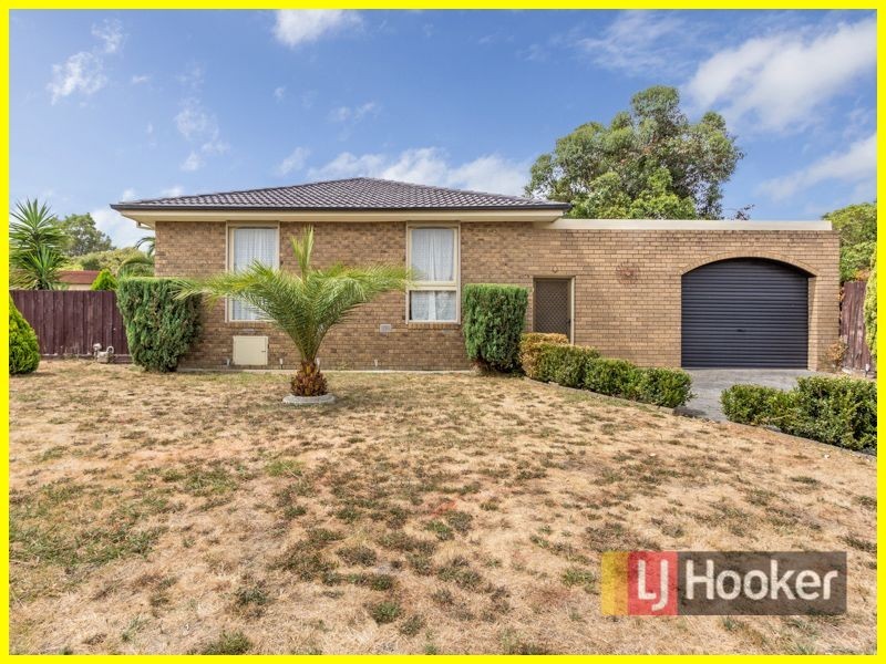 11 Stephens Close, Endeavour Hills VIC 3802