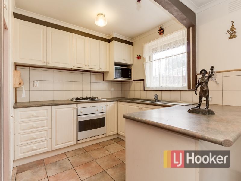 11 Stephens Close, Endeavour Hills VIC 3802