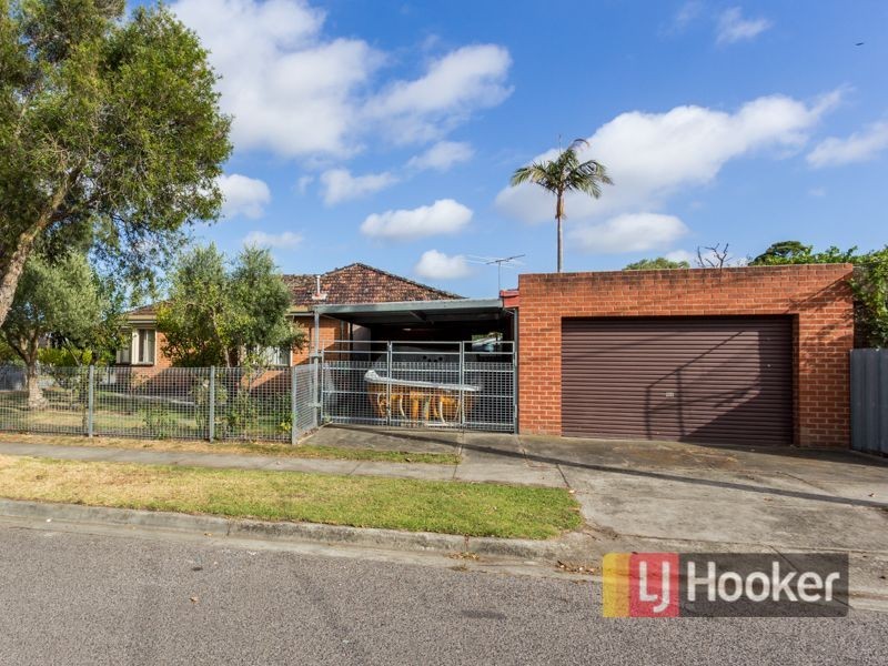21 Elmbank Drive, Keysborough VIC 3173