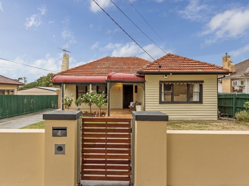 4 Wallace Avenue, Dandenong VIC 3175