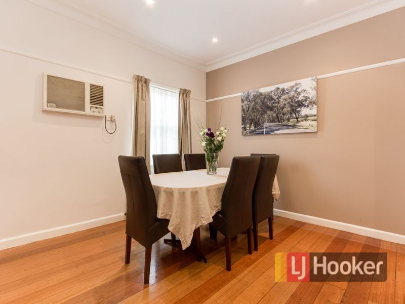 4 Wallace Avenue, Dandenong VIC 3175