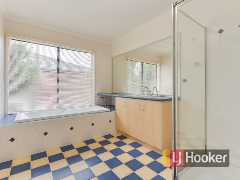 15 Clocktower Court, Berwick VIC 3806