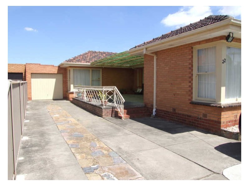 22 Koonalda Grove, Dandenong North VIC 3175