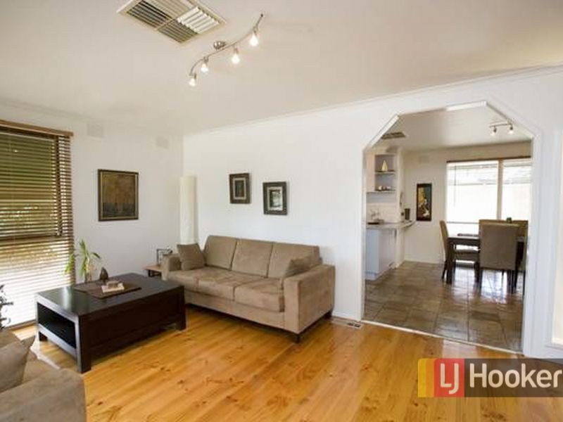 58 Crossdale Rise, Endeavour Hills VIC 3802