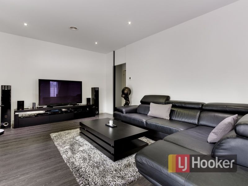 2/127 Doveton Avenue, Doveton VIC 3177