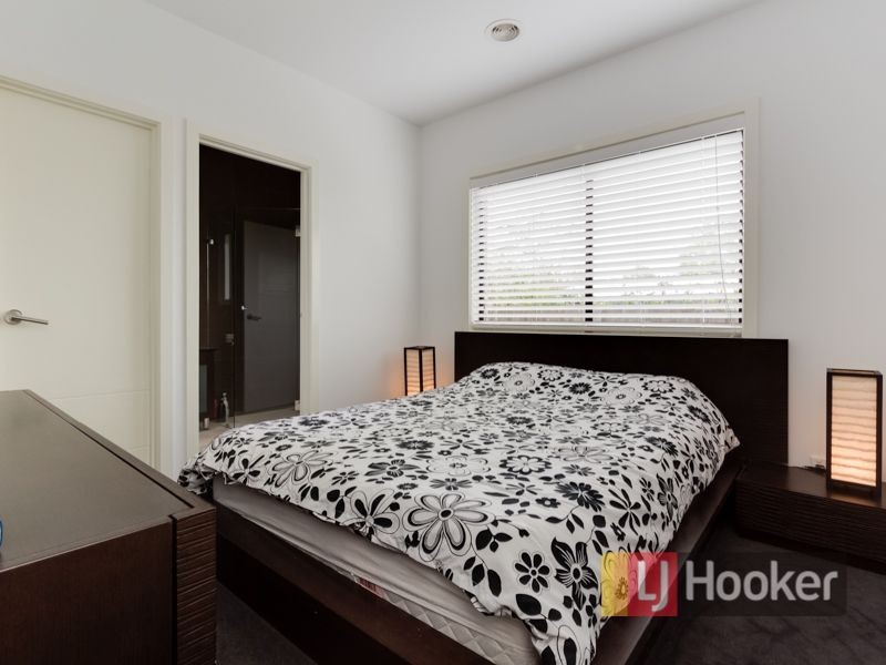 2/127 Doveton Avenue, Doveton VIC 3177